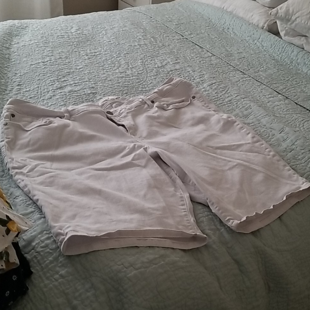 Torrid  5 pocket walking shorts